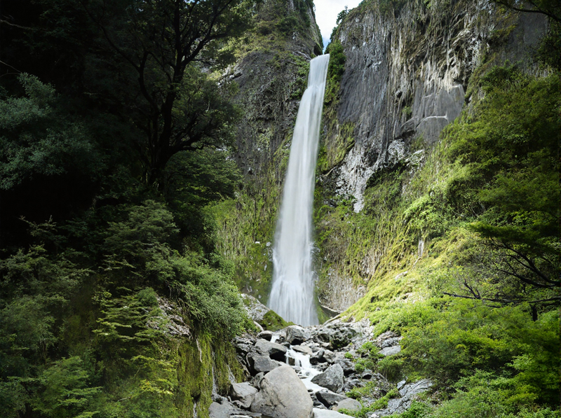 Devils Punchbowl Falls